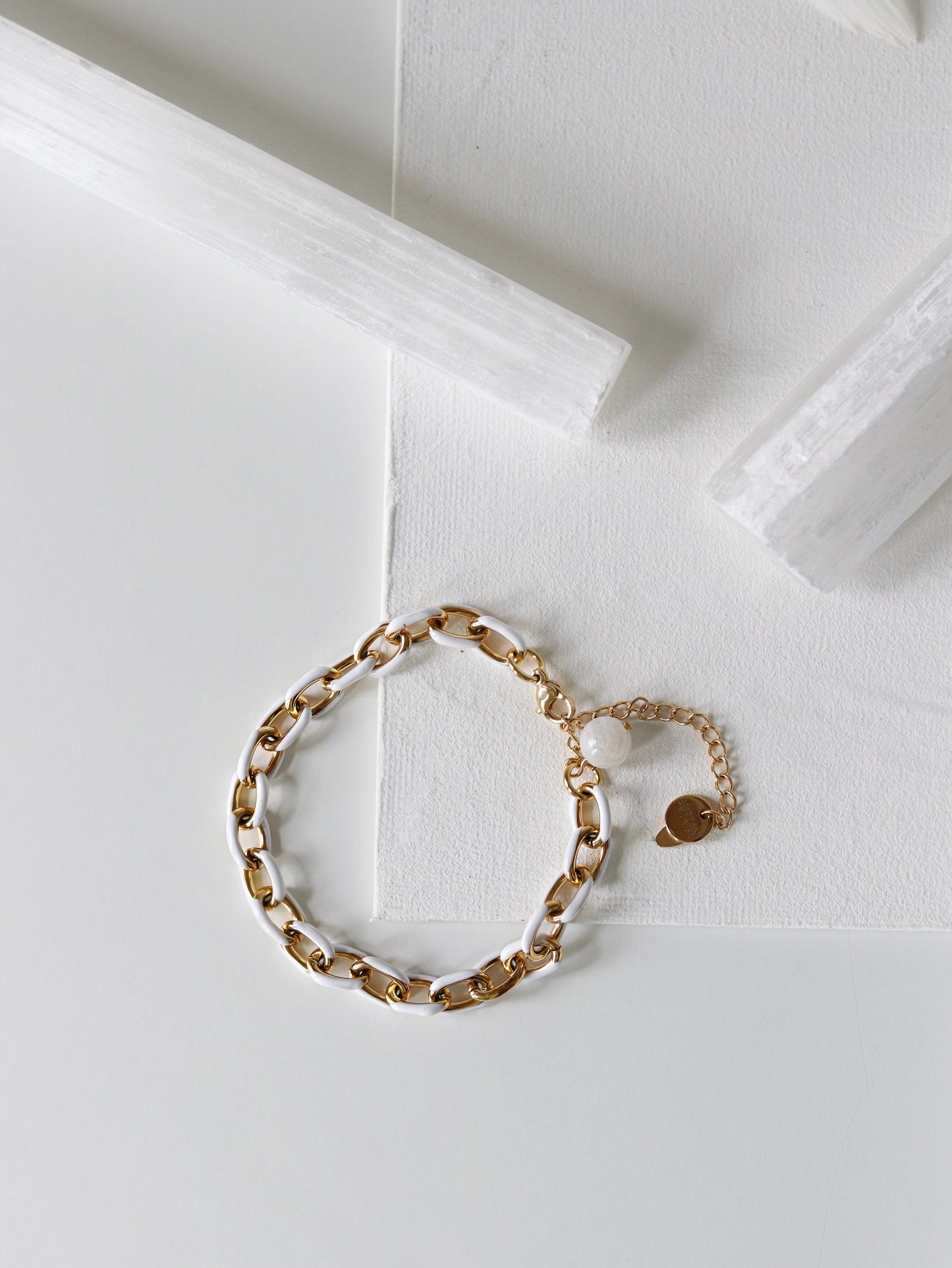 chunky gold chain
classy elegant style
fashion trendy
anniversary wife
birthday gift woman
valentines gift
stylish fashionista
gold statement chain
business attire
classic contemporary
love charm pendant
white enamel chain
gift for mom bday