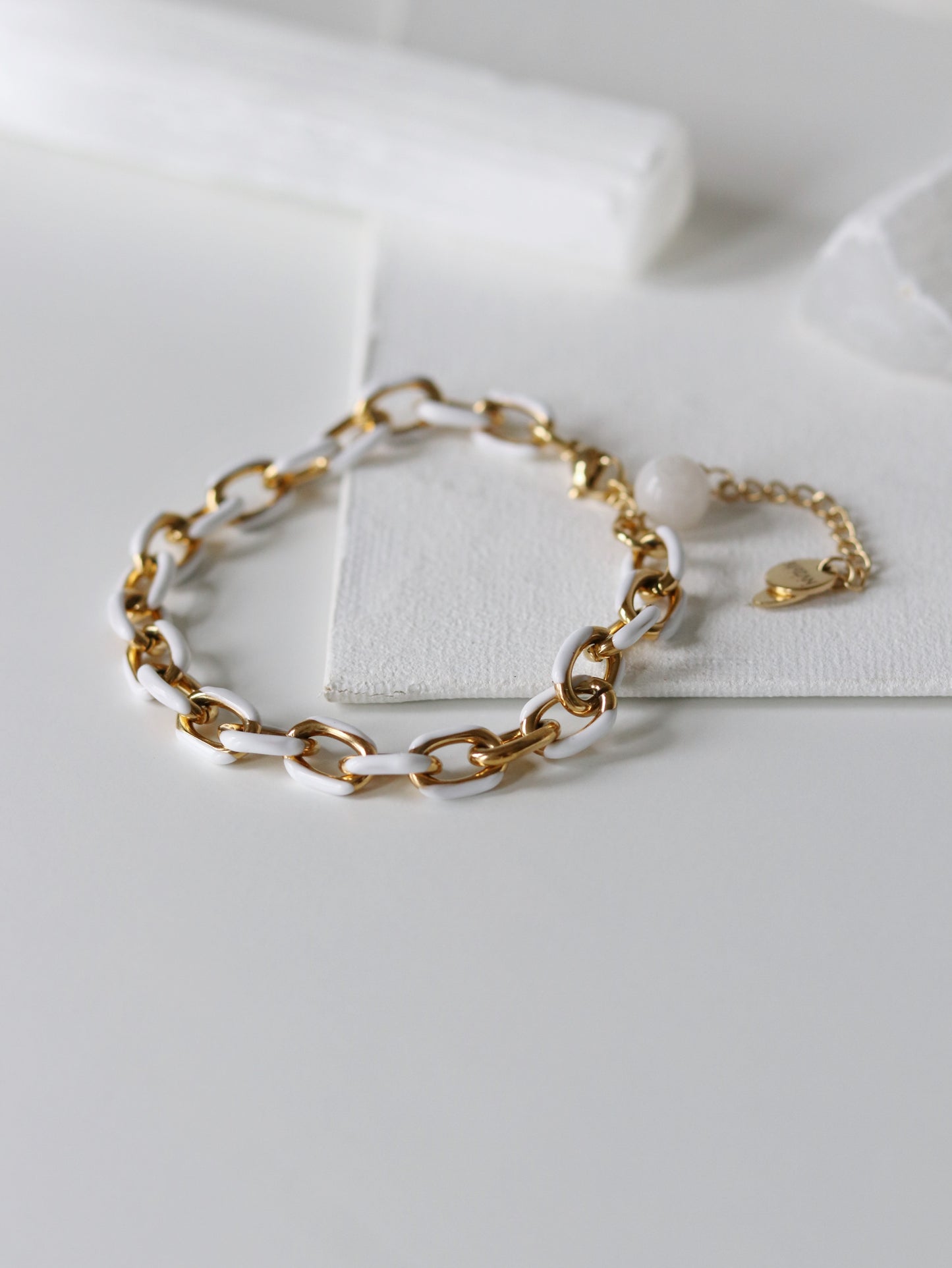 chunky gold chain
classy elegant style
fashion trendy
anniversary wife
birthday gift woman
valentines gift
stylish fashionista
gold statement chain
business attire
classic contemporary
love charm pendant
white enamel chain
gift for mom bday