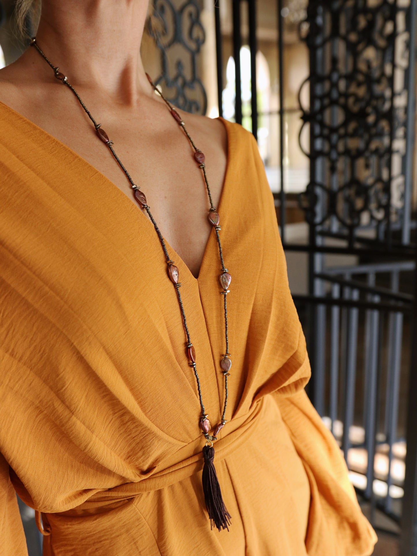 Raíz Necklace | Long Pearl Tassel Necklace