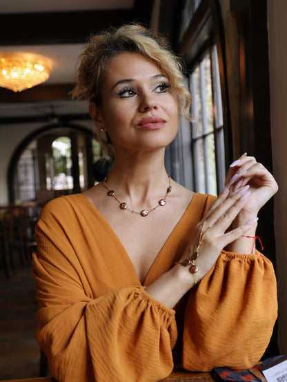 Mano de Luna- Pearl Coin Hand Chain Bracelet