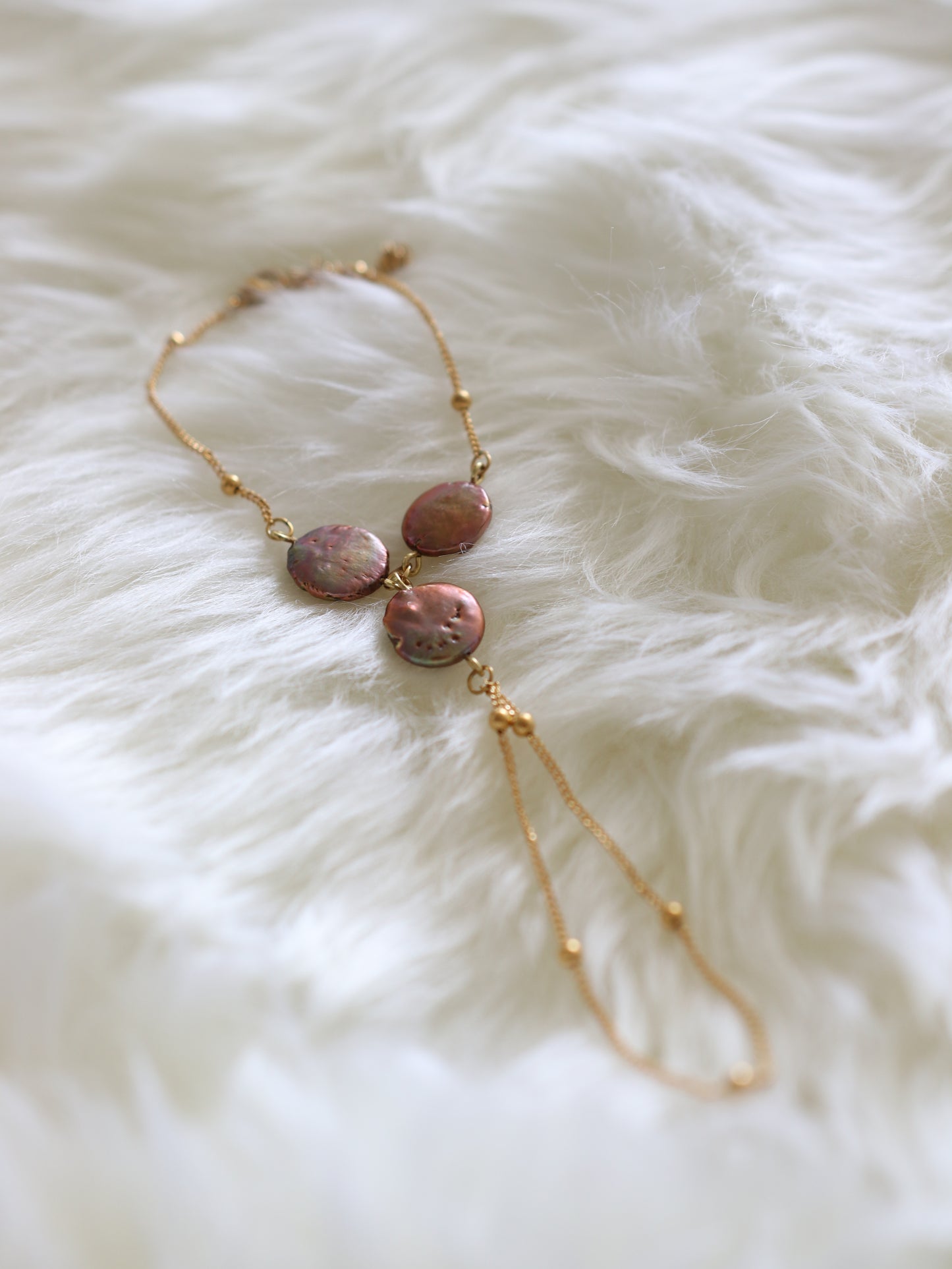 Mano de Luna- Pearl Coin Hand Chain Bracelet
