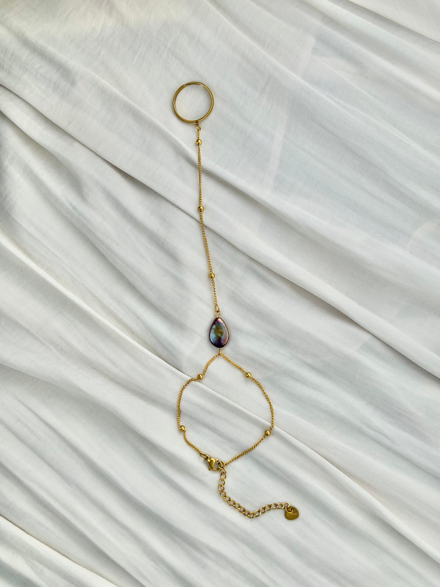 Rocio Teardrop Pearl Hand Chain Bracelet