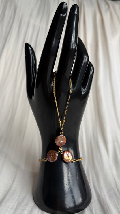 Mano de Luna- Pearl Coin Hand Chain Bracelet