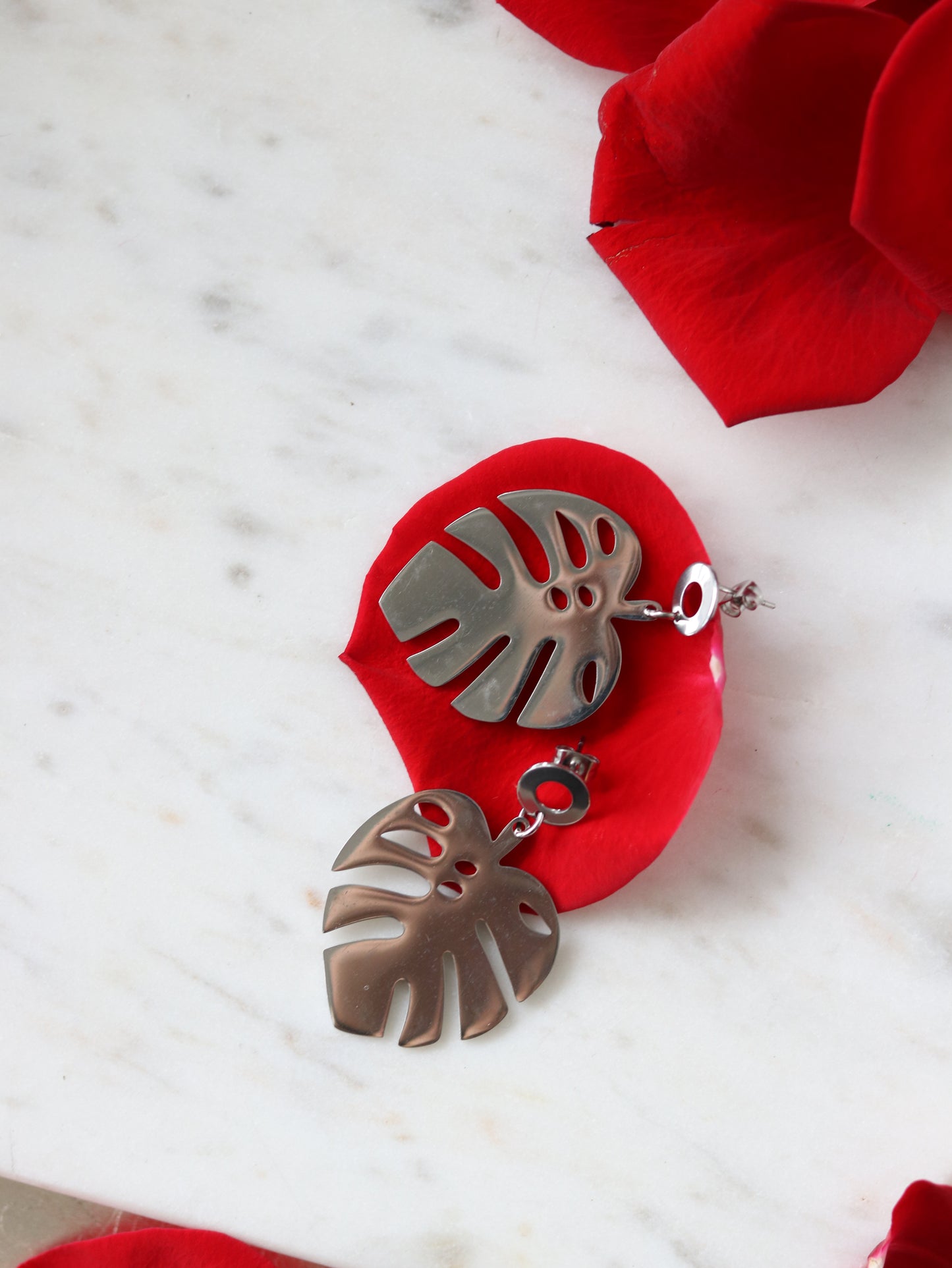 Monstera Leaf Earrings - lightweight and hypoallergenic