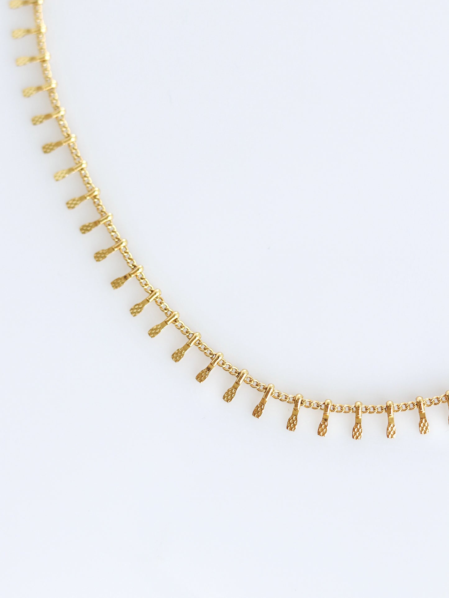 Luminosity necklace