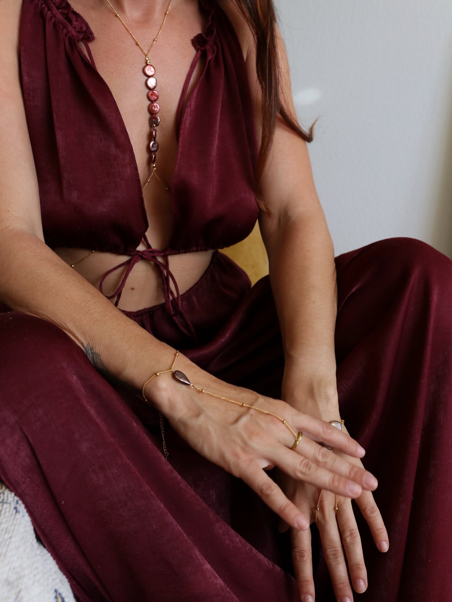 Rocio Teardrop Pearl Hand Chain Bracelet