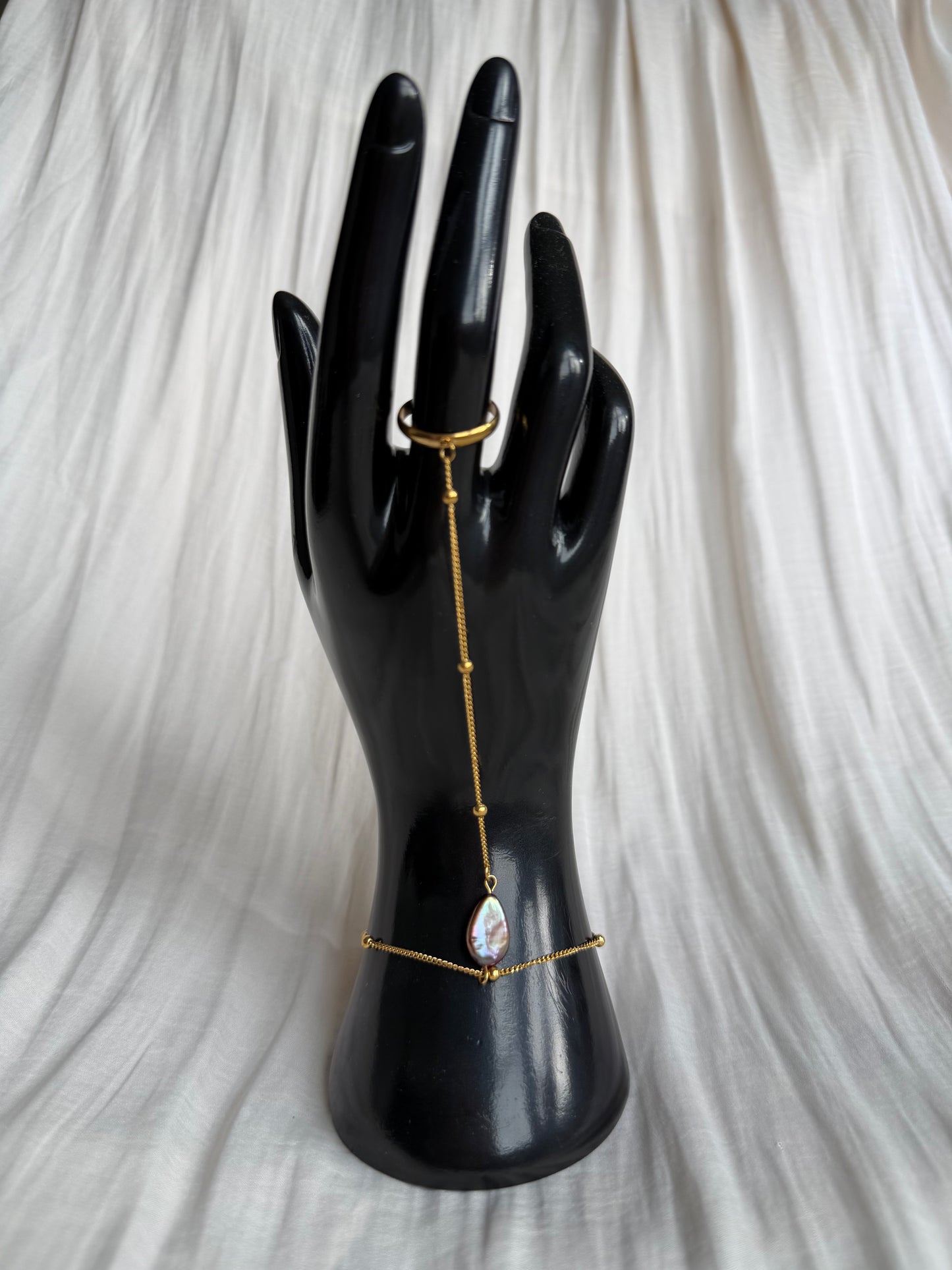Rocio Teardrop Pearl Hand Chain Bracelet