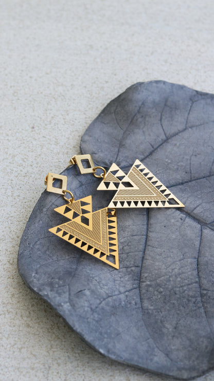 Triangle power earrings